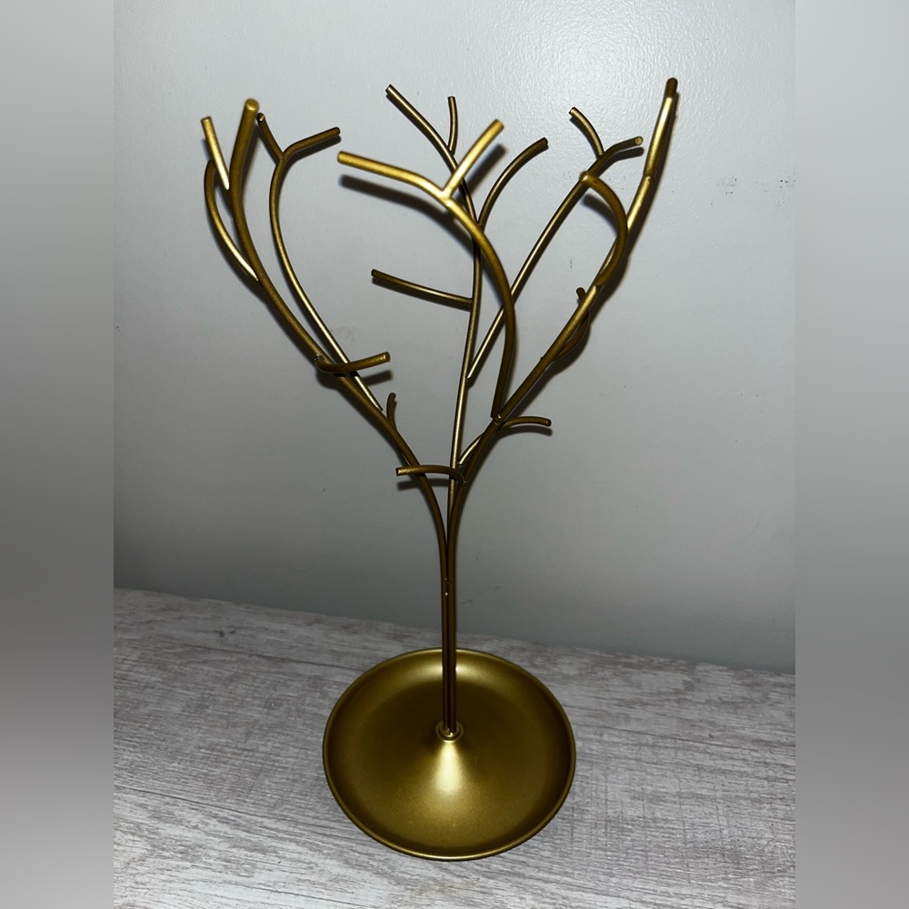 Gold jewelry holder